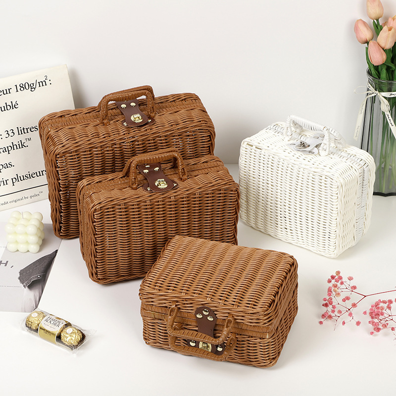 Hot Sale PP Plastic Rattan Storage Boxes Hand Woven Imitation Rattan Camping Outdoor Picnic Basket Vintage Gift Box