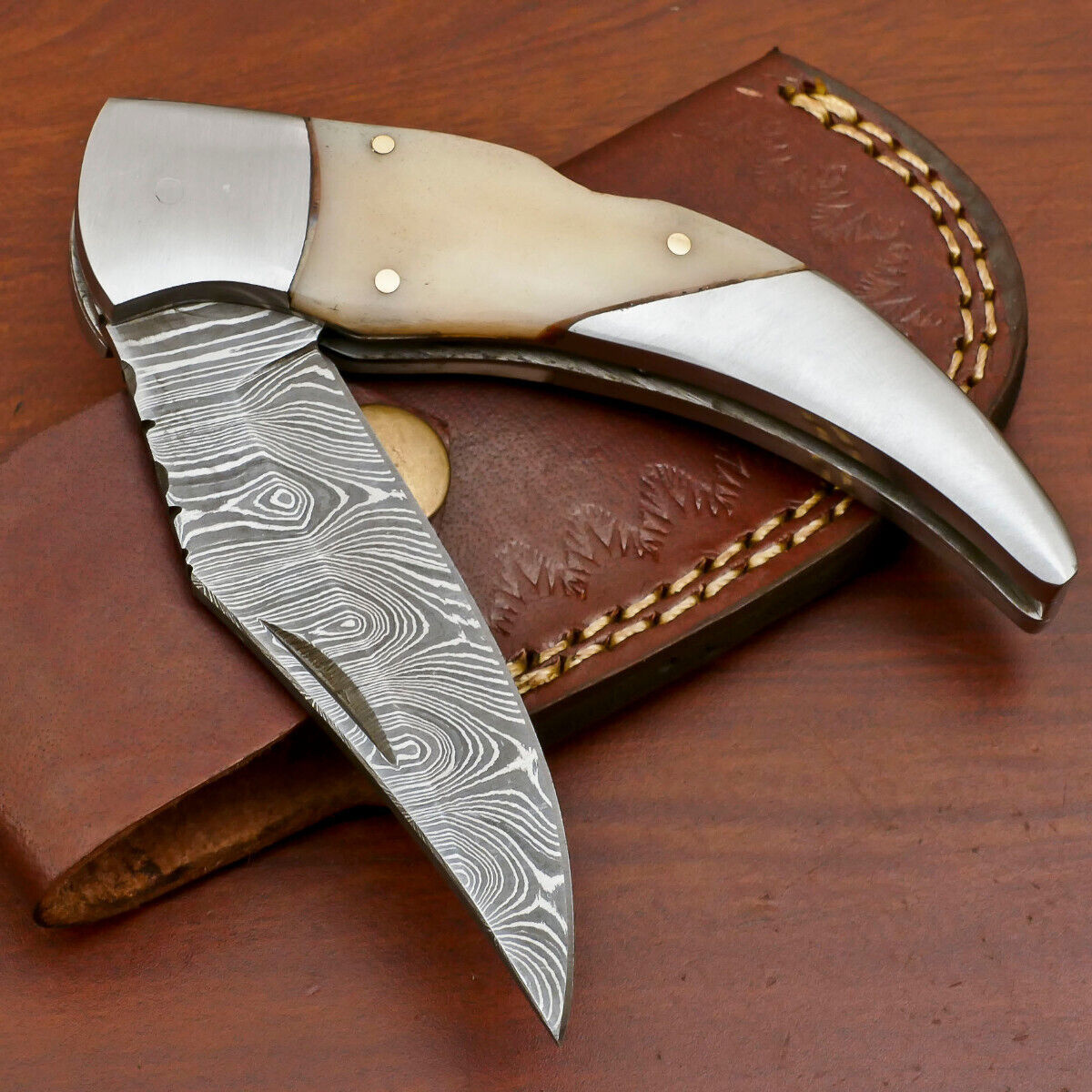 Multi-function Stainless Steel Folding Pocket Knife With Damascus Steel Folding Knife Bone Handle Knife