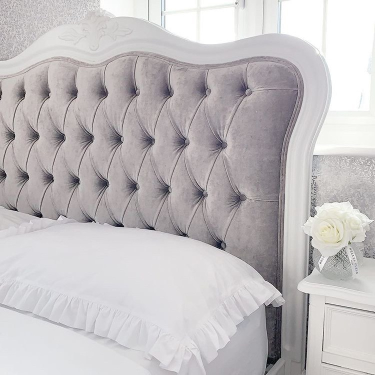 Classic French Bed Room Set Furniture Wholesale Classic Carved Luxurious Bed Frame Best Quality Bedroom Furniture