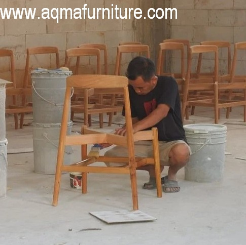 Throne chairs silver carved with white leather handmade from Indonesia