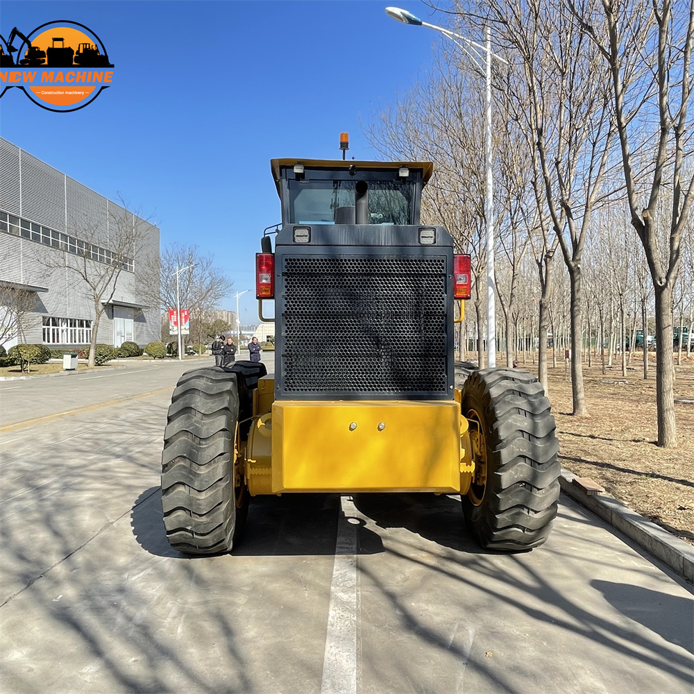 Road Construction Concrete Asphalt Paver 140kw 8m Road Paver machine for sale