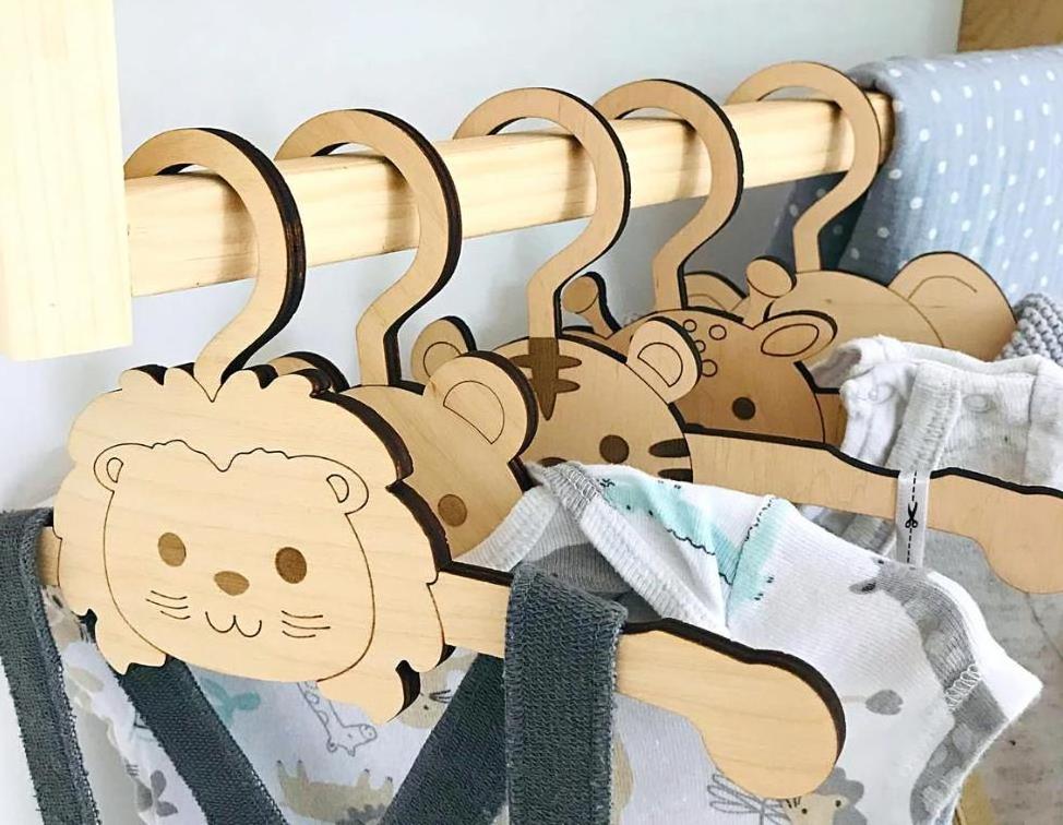 Hot Sale Baby Personalized Cute Animal Hangers, Children's Clothes Wooden Hanger, Toddler Personalized Shirt Hanger