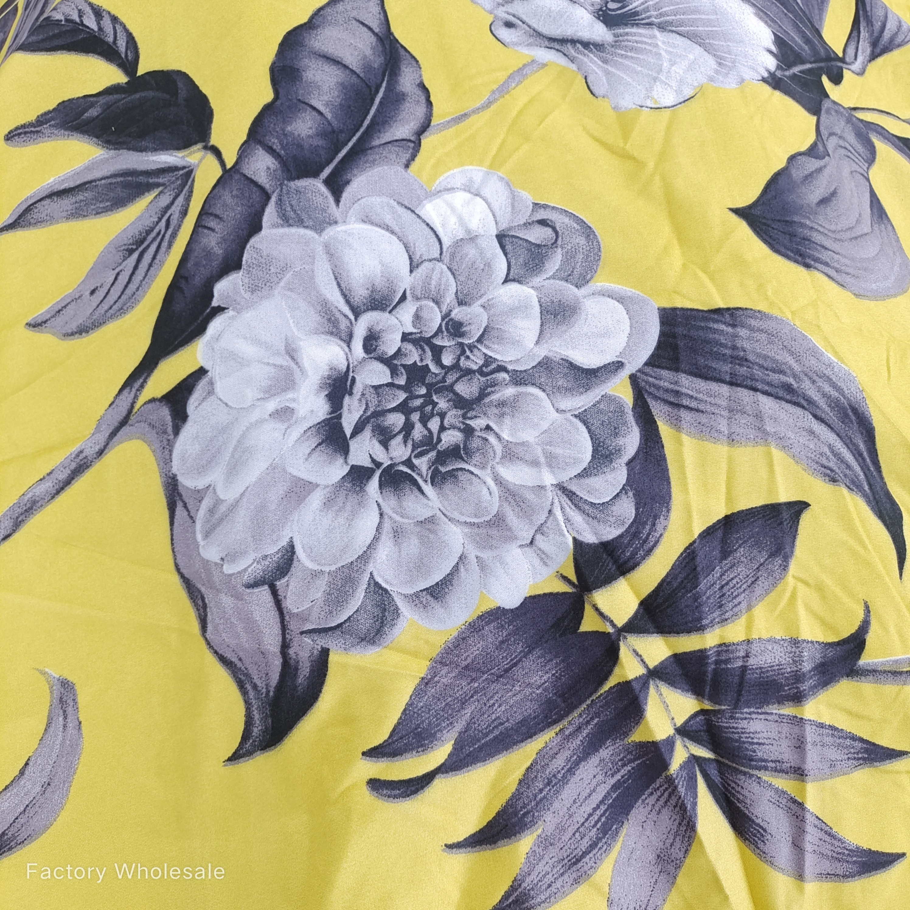 High quality custom big flower pattern pink 100% polyester disperse print microfiber fabric for bed sheet