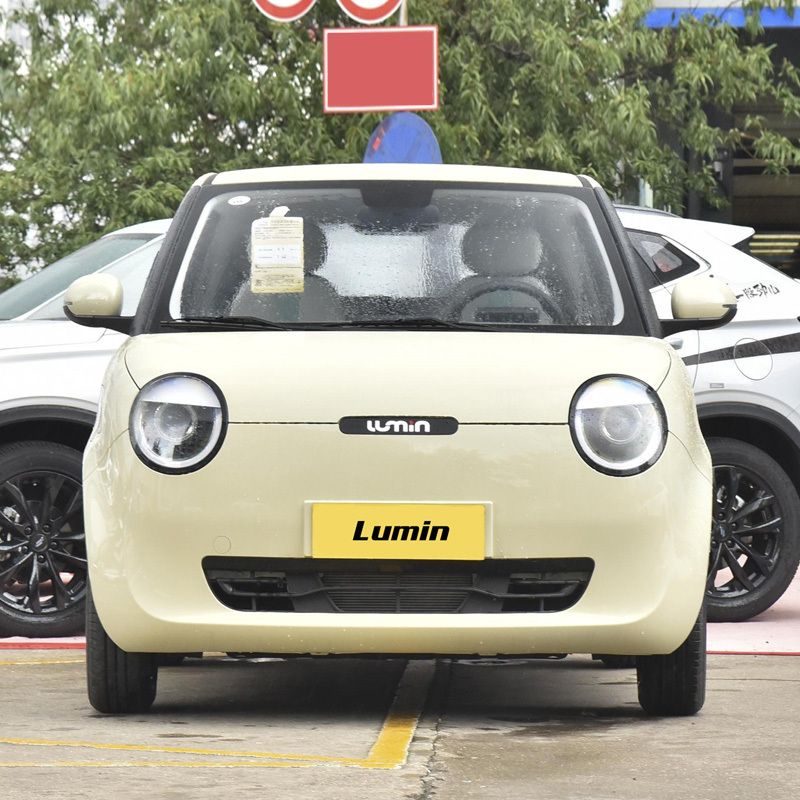 Selling Cheap mini car 2023 Changan lumin ev car 2wd 4 wheel mini electric car Changan lumin in stock