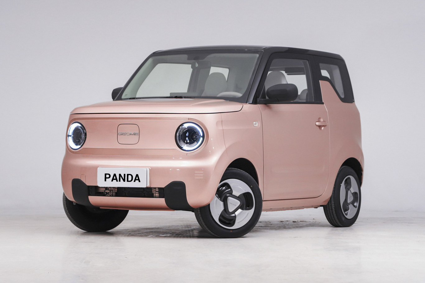 GEELY Panda Mini Auto 2023 120km 200km Cruising Range EV Car New Energy Vehicles Electric Camera Fabric Sunroof 2 Seat Car Coupe