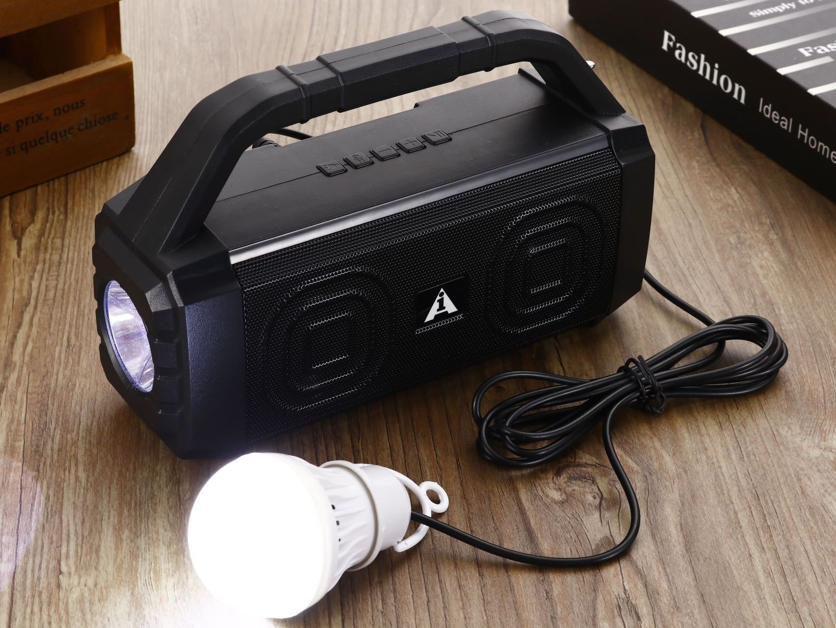 Portable plug-in card USB radio flashlight with bulb lighting Wireless audio solar charging High quality speakers