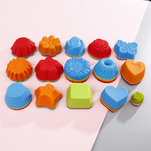 Wholesale non stick muffin cup square mini baking mold silicone cupcake liners