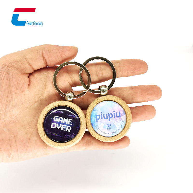 RFID wood nfc social media nfc social keychain Programmable smart card with metal ring iso14443a nfc epoxy tag