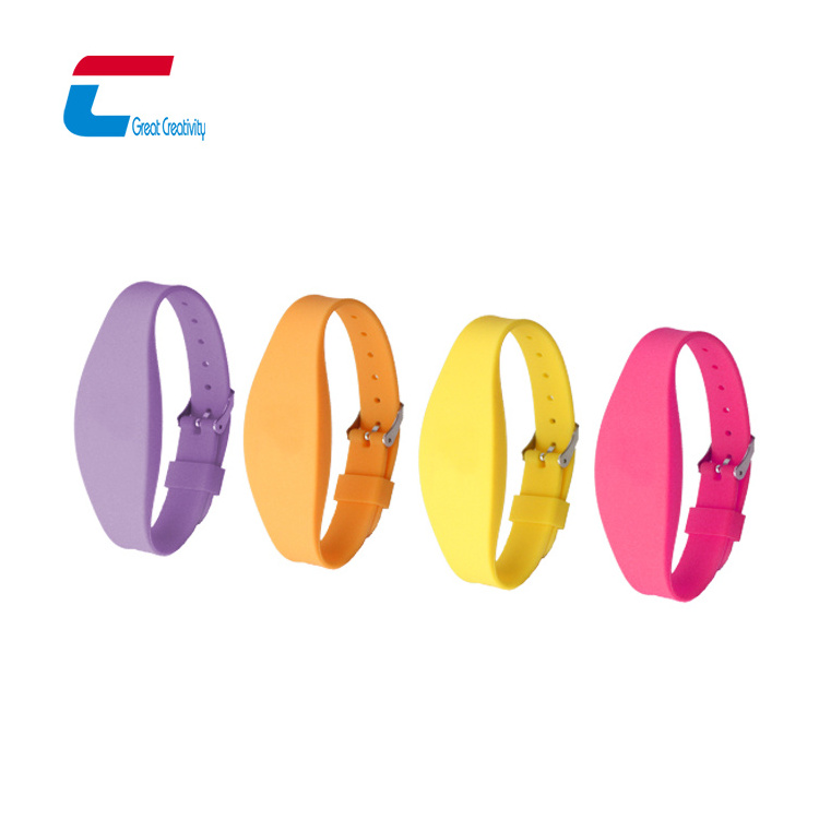 Customized Friendly Soft Silicone Rfid Wristband Mifare Plus Ev1 2K Nfc Bracelet Smart Contactless Payment Strap