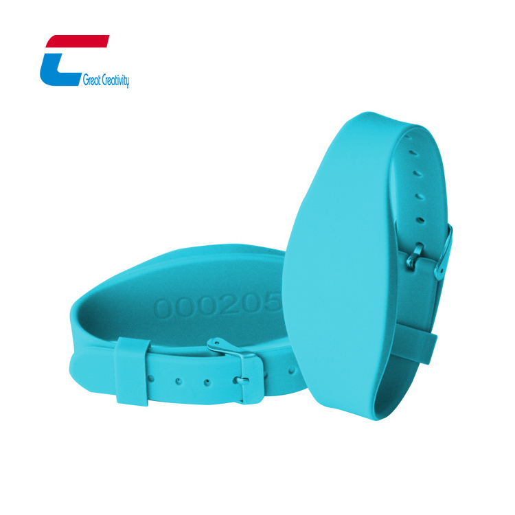 Customized Friendly Soft Silicone Rfid Wristband Mifare Plus Ev1 2K Nfc Bracelet Smart Contactless Payment Strap