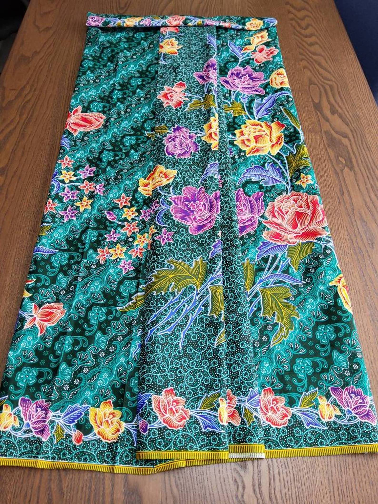 Good quality 100% polyester Southeast Asia style thai printed batik sarong fabric for garment tube skirt dress