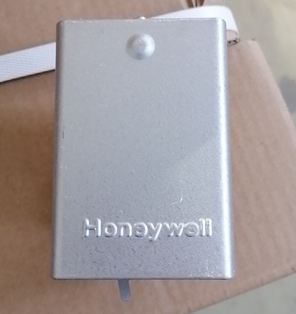 Honeywell Motorized Valve V4043C1347  electric two valve  fan coil