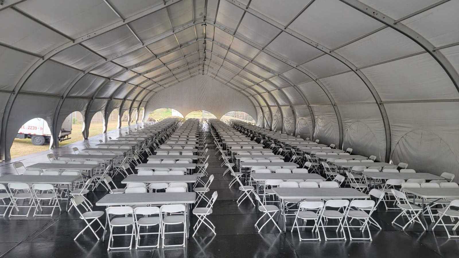 Wholesale Resin White Black Camp Dining Banquet Foldable Chair Events Wedding Relaxing Restaurant Folding Plastic Chair