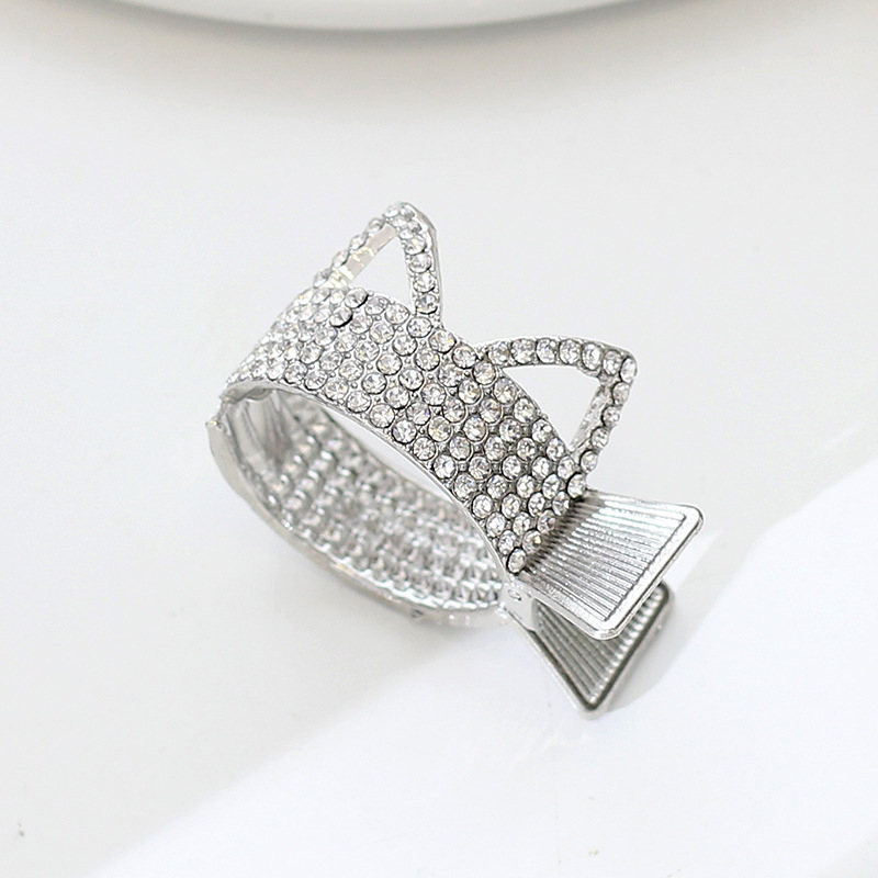 Wholesale Women's Hair Accessories Headdress Korean Hair Clips Metal Pearl Rhinestone Small Claw Clip Alloy Shark Clip