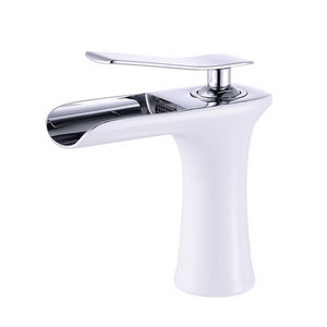 New Factory Price Classic Design Single Handle Single Hole Deck Mounted Brass Body Water Saving Waterfall White Bathroom Faucet