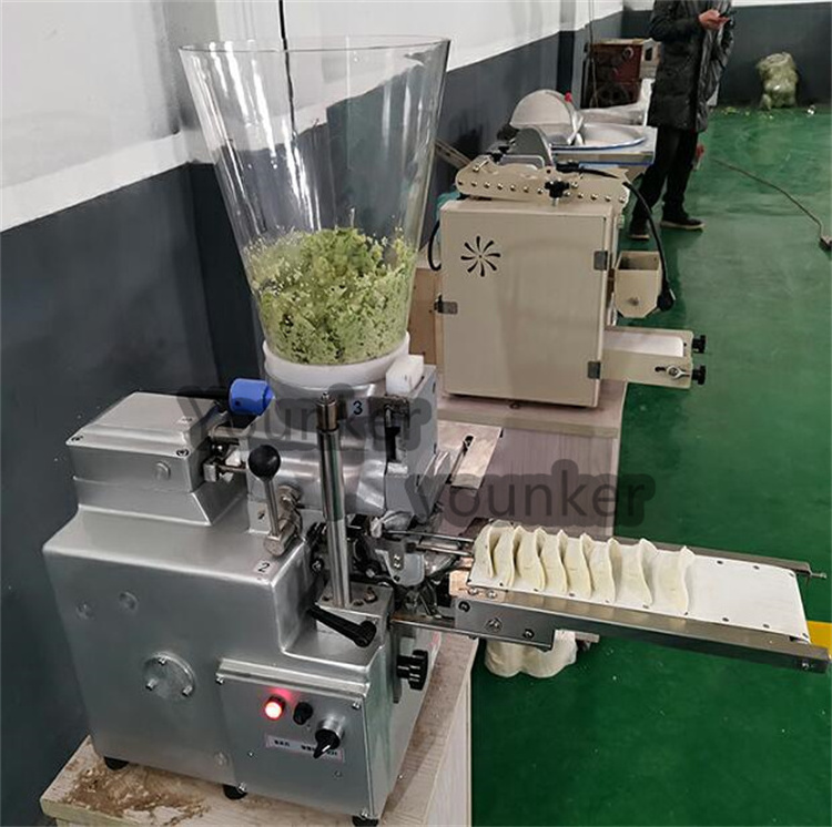 Semi Automatic Japanese Style Dumpling Making Gyoza Wrapping Machine