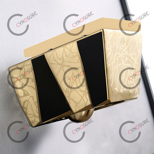 Luxury Unique Pattern Royal Design Rimless Wall Hung Toilet Gold And Black One-piece Wall Mounted Wc Ceramic Toilets Bowl Hotel