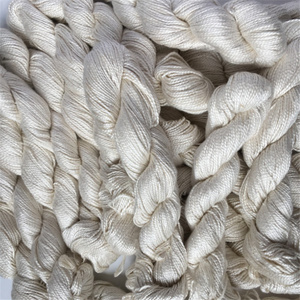 Wholesale 100% Pure Silk Hand Knitting Natural  White Undyed Yarn  for sweater