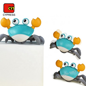 Walking Bathtub Toddler Play Water Pull Line Toys Swimming Bath Toy Wind UP Crab Bath Toy