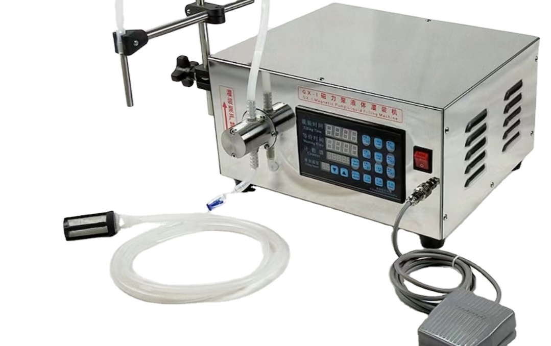 Small magnetic pump single-head liquid filling machine