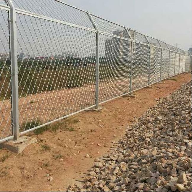 2M Height 6'X12' Temporary,  Galvanized Poultry Farm Cyclone Wire Security Fences Removable Galvanized Chain Link Fences Panels/