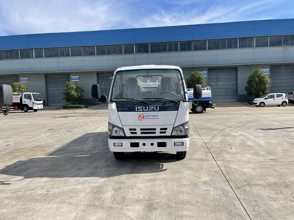 Isuzu 5000 L stainless steel emergency water truck Potable water transport tank truck for sale