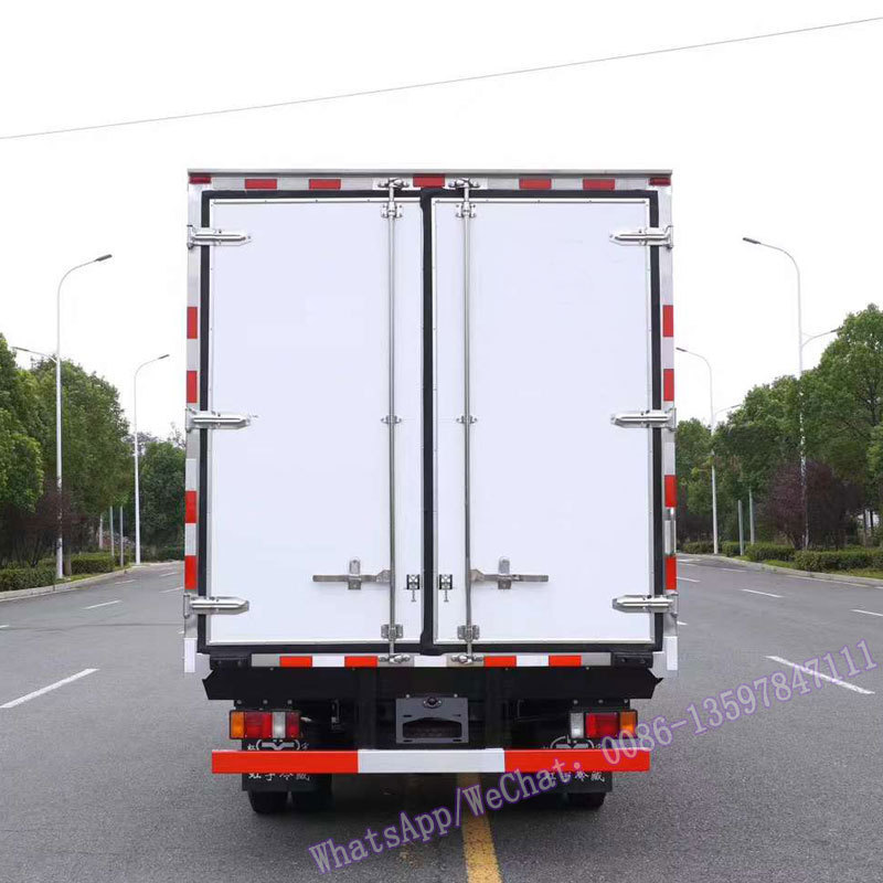 China supplier 2 axle 6 wheels High quality 4x2 ISUZUU cooling van freezer trucks refrigerator box truck