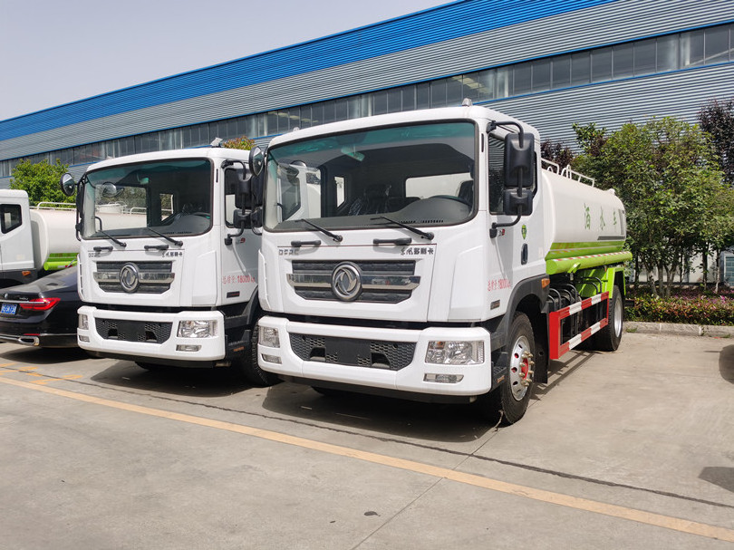 Dongfeng Hot Sell 4x2 12000L  water tank truck for sale