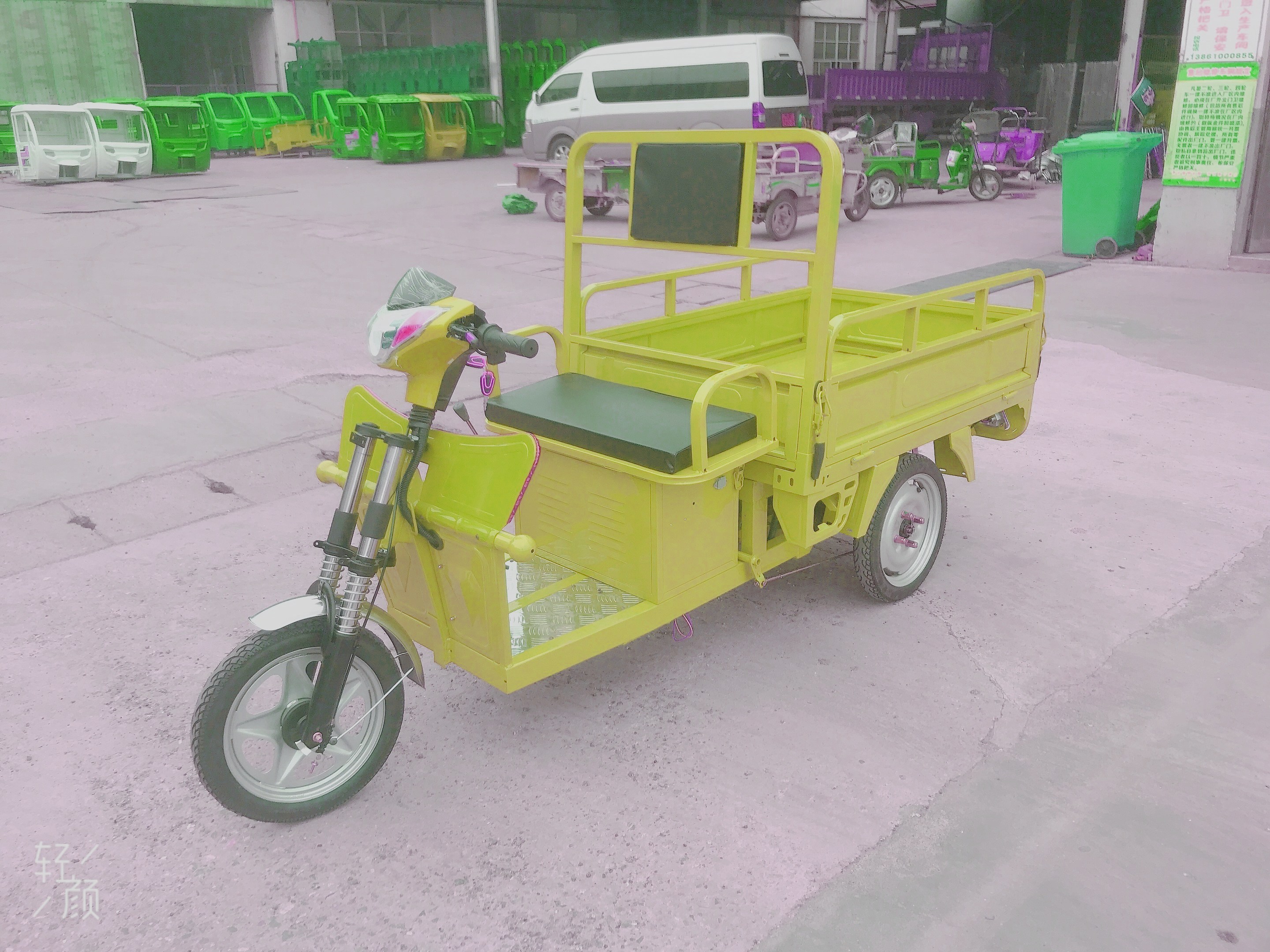 China high quality cargo tricycle/three chinese three wheel electric motorcycle