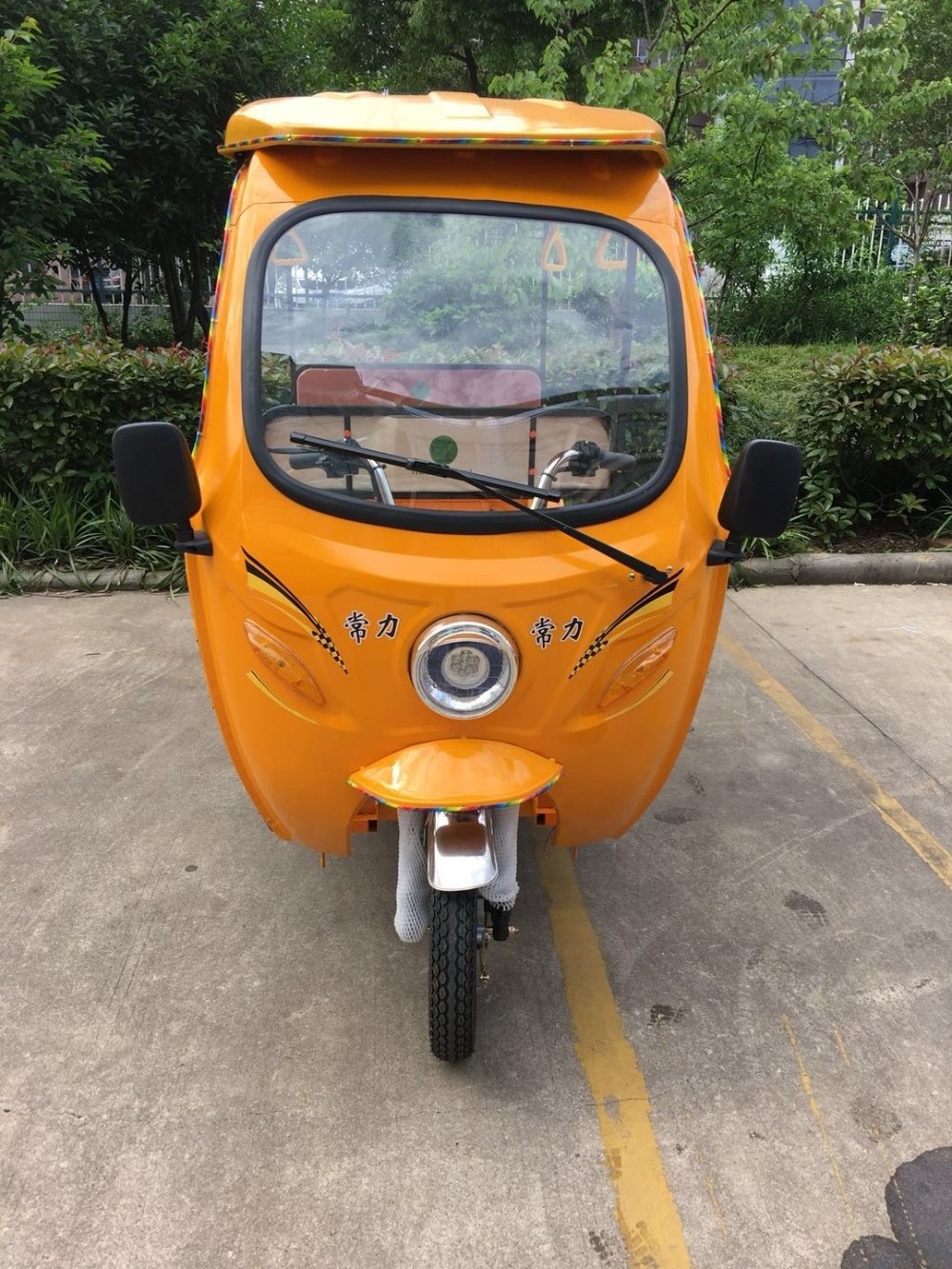 3 wheel electric taxi  cabin passenger tricycles bajaj auto taxi tricycle with 1000w 60V motor