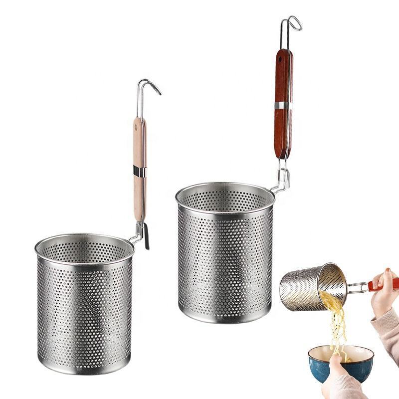 new arrival Fine Mesh Food Skimmer Kitchen Pasta Dumpling Noodle Sieve Stainless Steel Strainer Basket With Wooden Handle