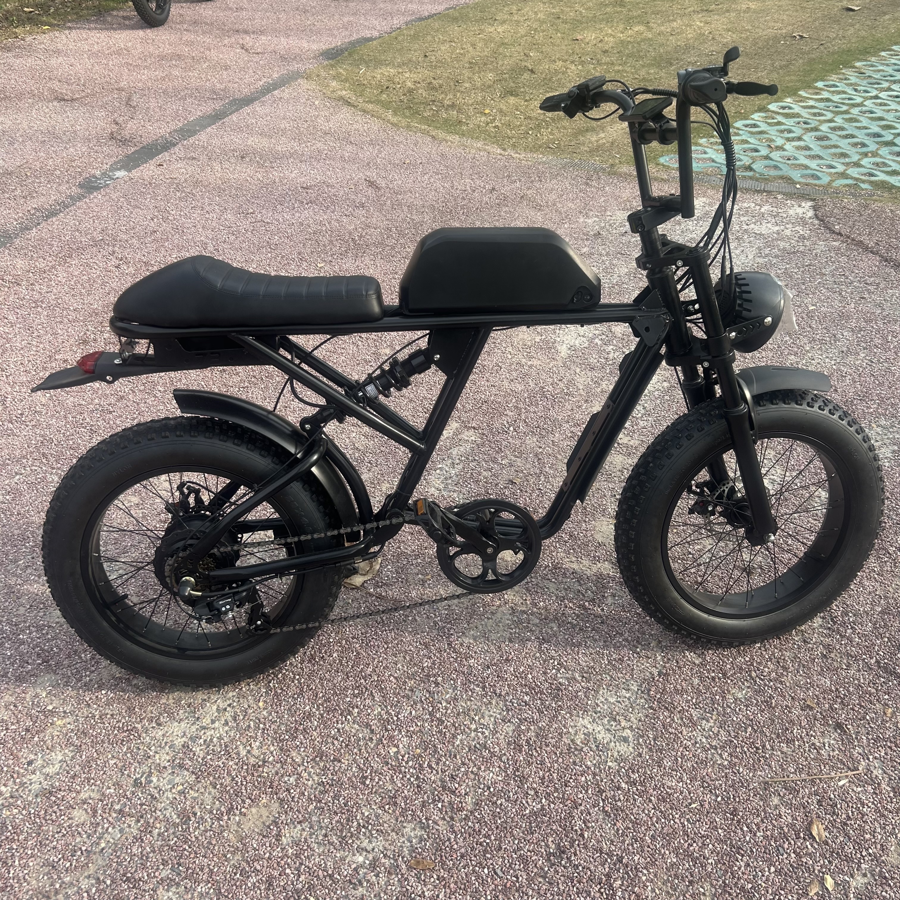 Hot Sale Land Rover Smart Electric Solar Bicycle