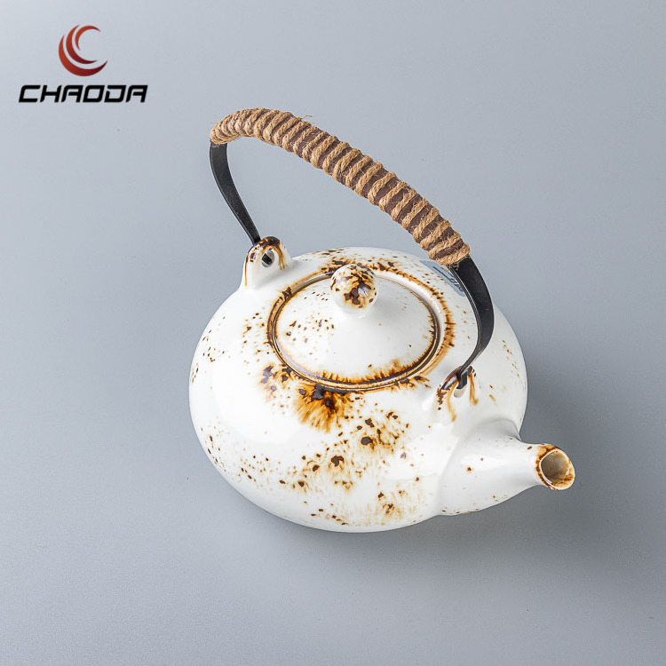 Factory Supplier Retro Design Kitchen Popular Chinese Style Ceramic Teapot