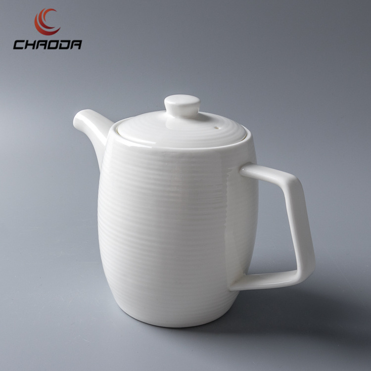 CHAODA Italian Style Fine Porcelain Coffee Pot For Cafe Ceramic Tea Kettle Coffee Pot With Handle