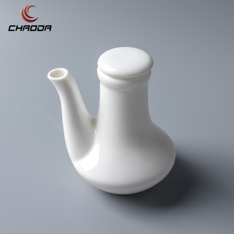 Ceramic Soy Bottle White Porcelain Oil Jar White Soy Sauce Jar Ceramic Soy Sauce Dispenser Simply Designed Porcelain 130ml Spice