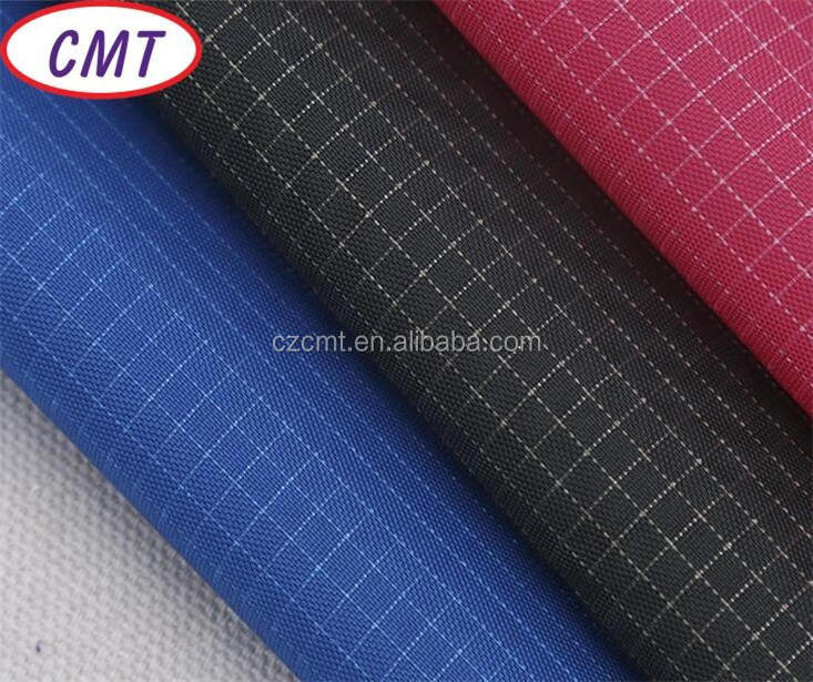 Factory directly provide 200D PU coated double colors waterproof grid nylon oxford fabric