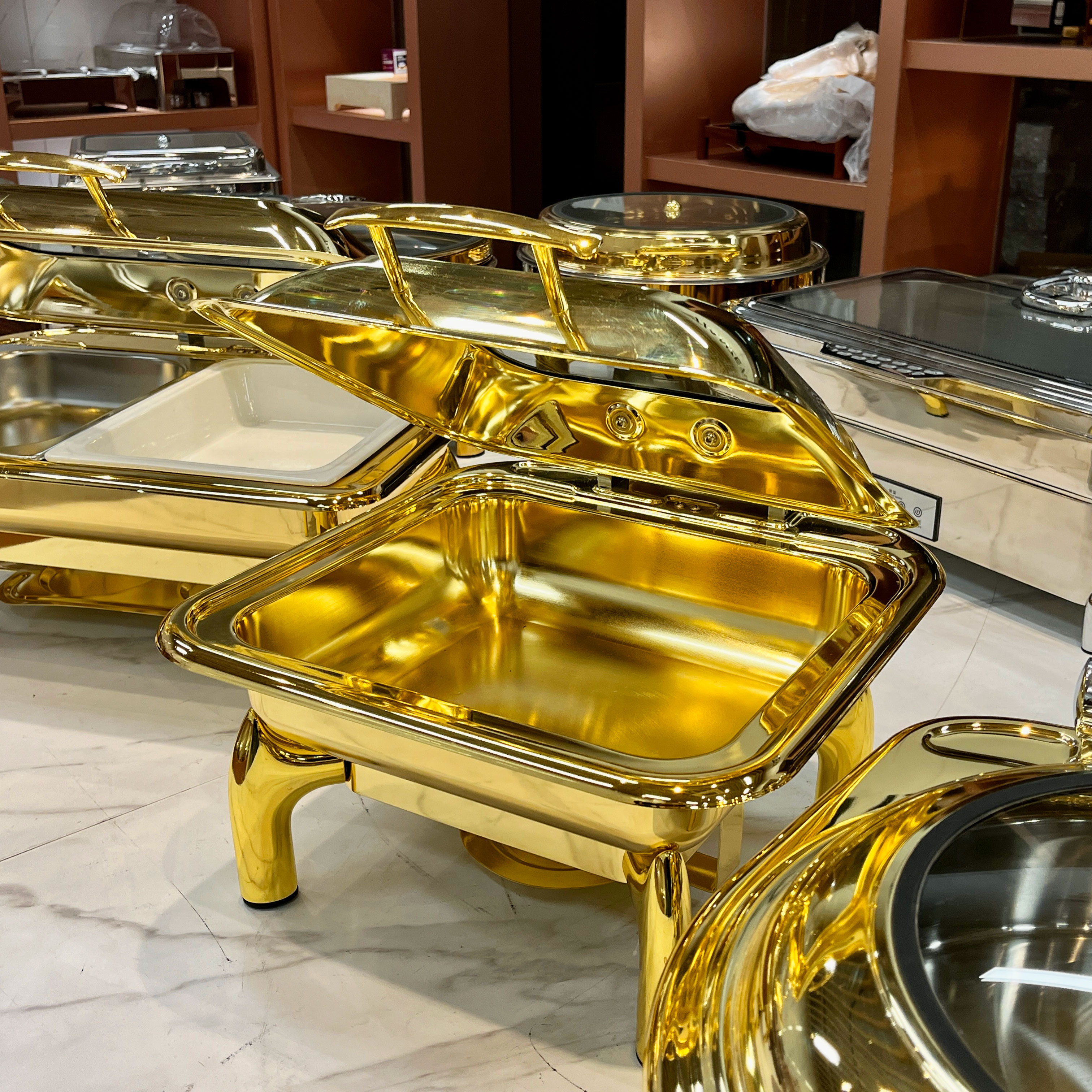 YITIAN Round Gold Stainless Steel Luxury Buffet Stove Chafing Dish Dome Soup Food Warmer Set With Glass Cover