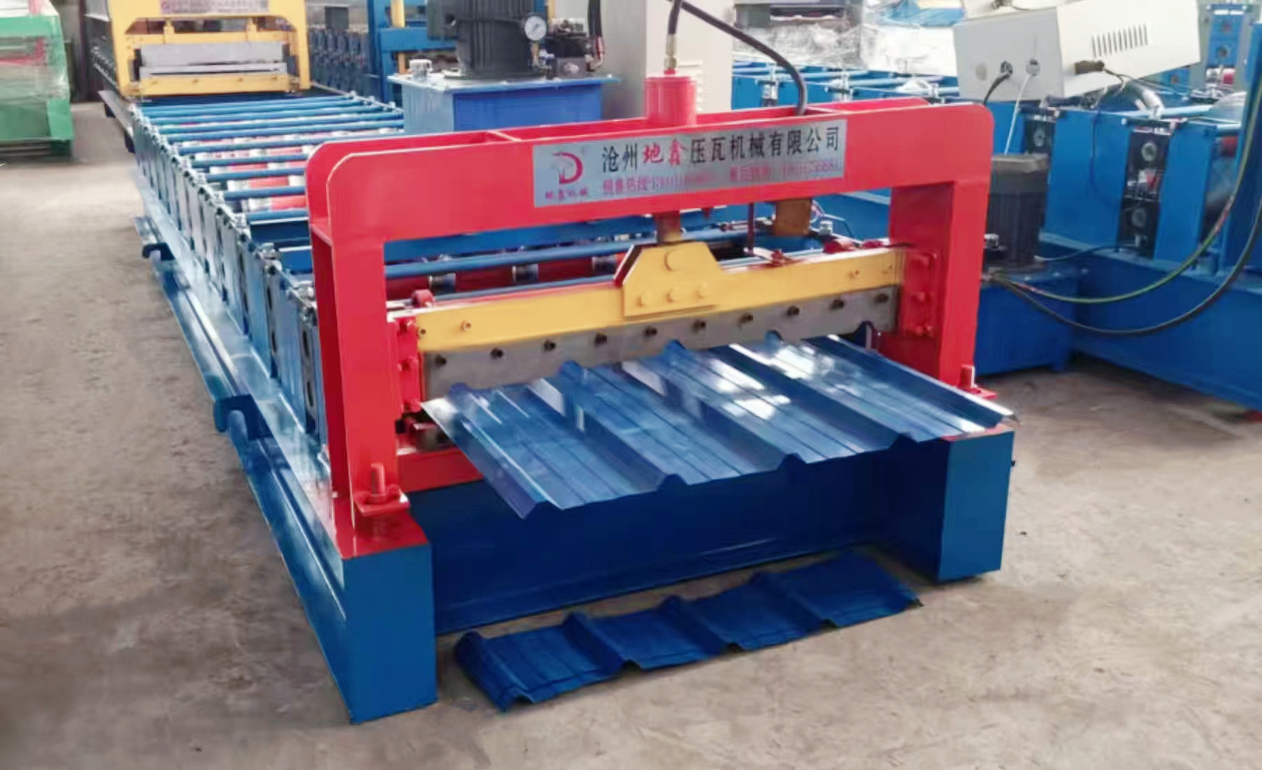 Low Price 914-610 K Q Span Arch Roof Ppgi 1220-800 K Q Large Span Arch Roof Tile Roll Forming Machine machine onduler les tol