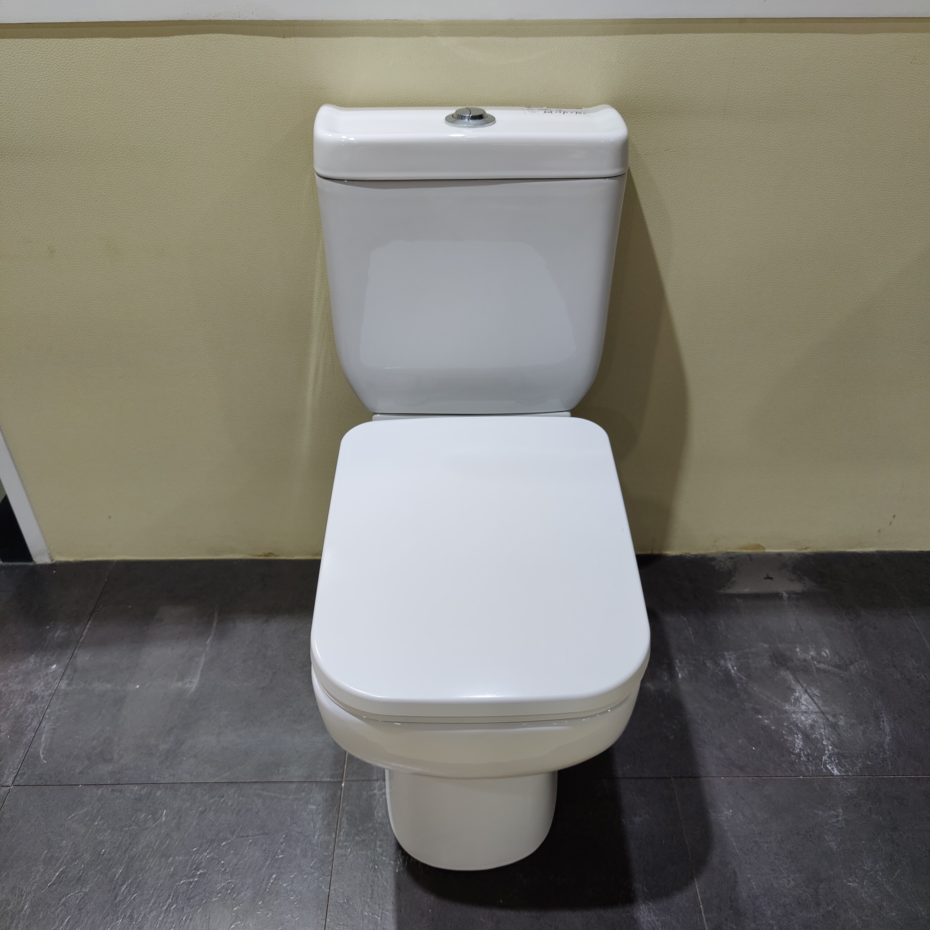 A8855 Chaozhou Modern Ceramic Floor Mounted  P trap Two Piece Wc Toilet Bowl Sale Soft Cover  White Seat Style Pattern Bathroom