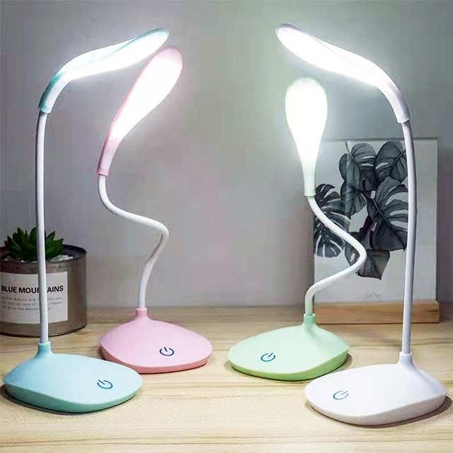 New Design Modern Children Reading LED Desk Lamp in Study USB Rechargeable Table Lamp Night Light Battery 30 Small Plastic 60 70