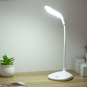 New Design Modern Children Reading LED Desk Lamp in Study USB Rechargeable Table Lamp Night Light Battery 30 Small Plastic 60 70