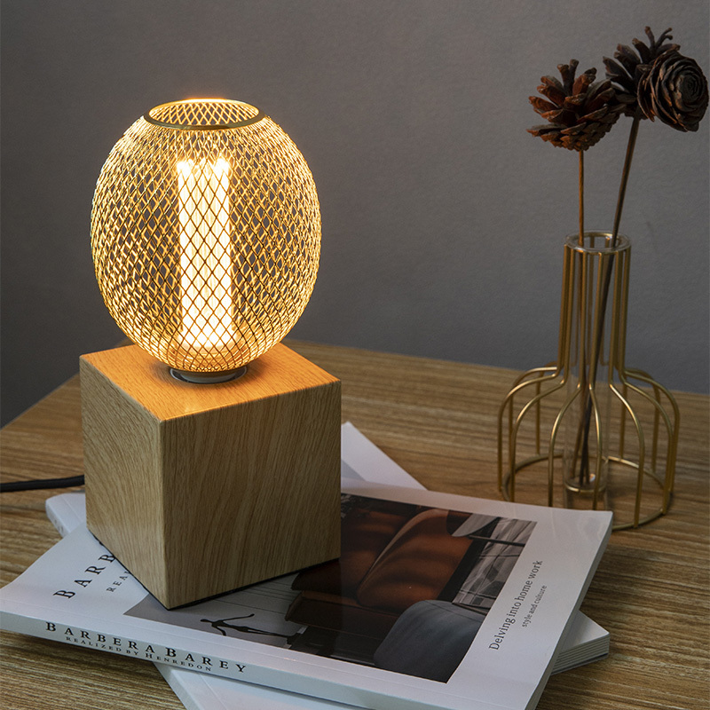 High Quality Creative Vintage Lamp Nordic Wooden Art Iron Led Desk Lamp Bedside  Reading Table Lamp