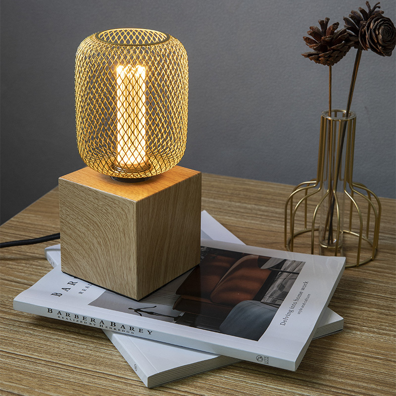 High Quality Creative Vintage Lamp Nordic Wooden Art Iron Led Desk Lamp Bedside  Reading Table Lamp