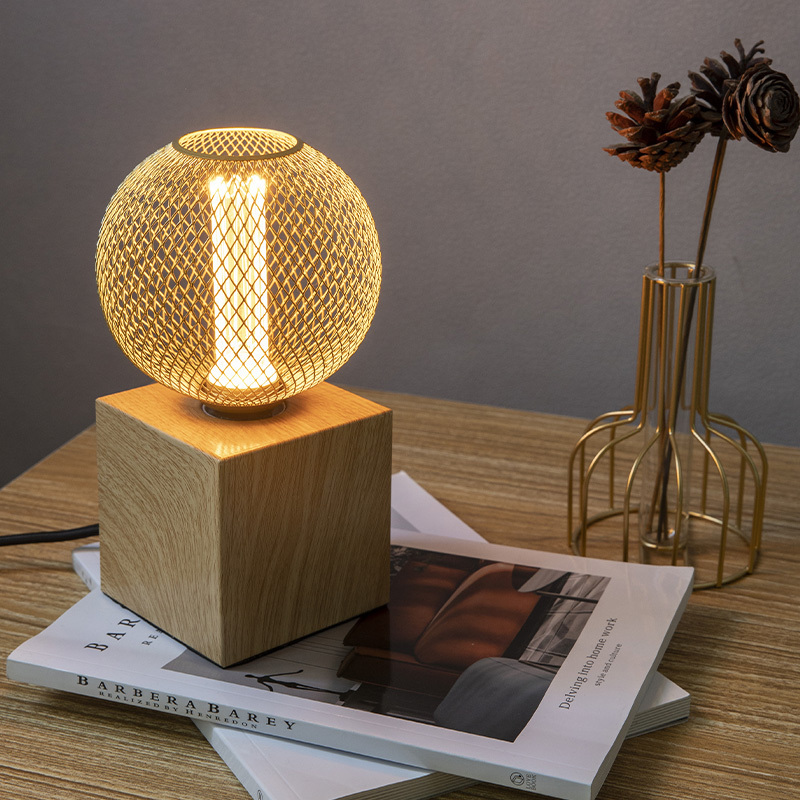 High Quality Creative Vintage Lamp Nordic Wooden Art Iron Led Desk Lamp Bedside  Reading Table Lamp