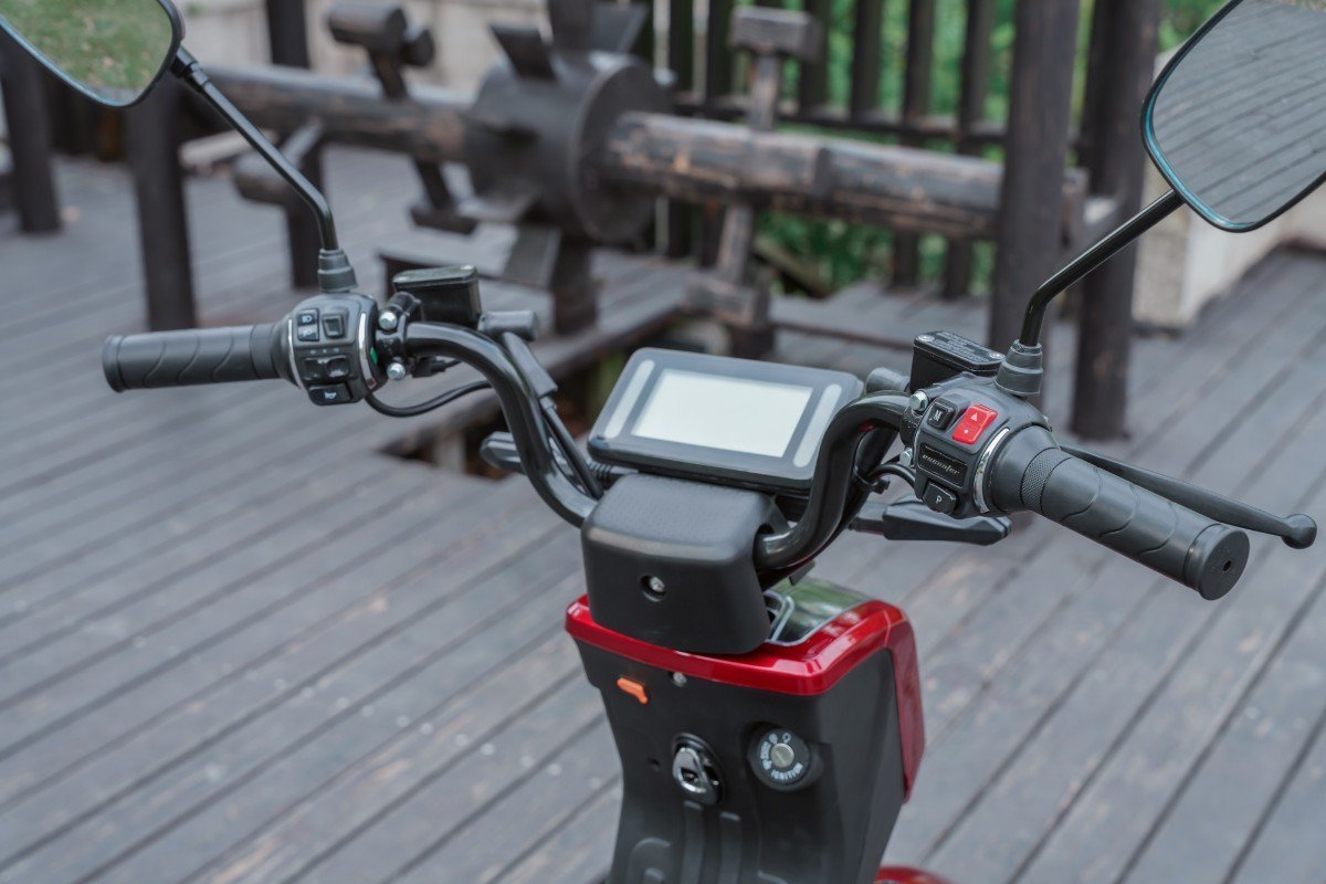 EU Warehouse Gaeacycle Electric Scooter Moped with Pedal Assist 1000w 20ah 50km Range