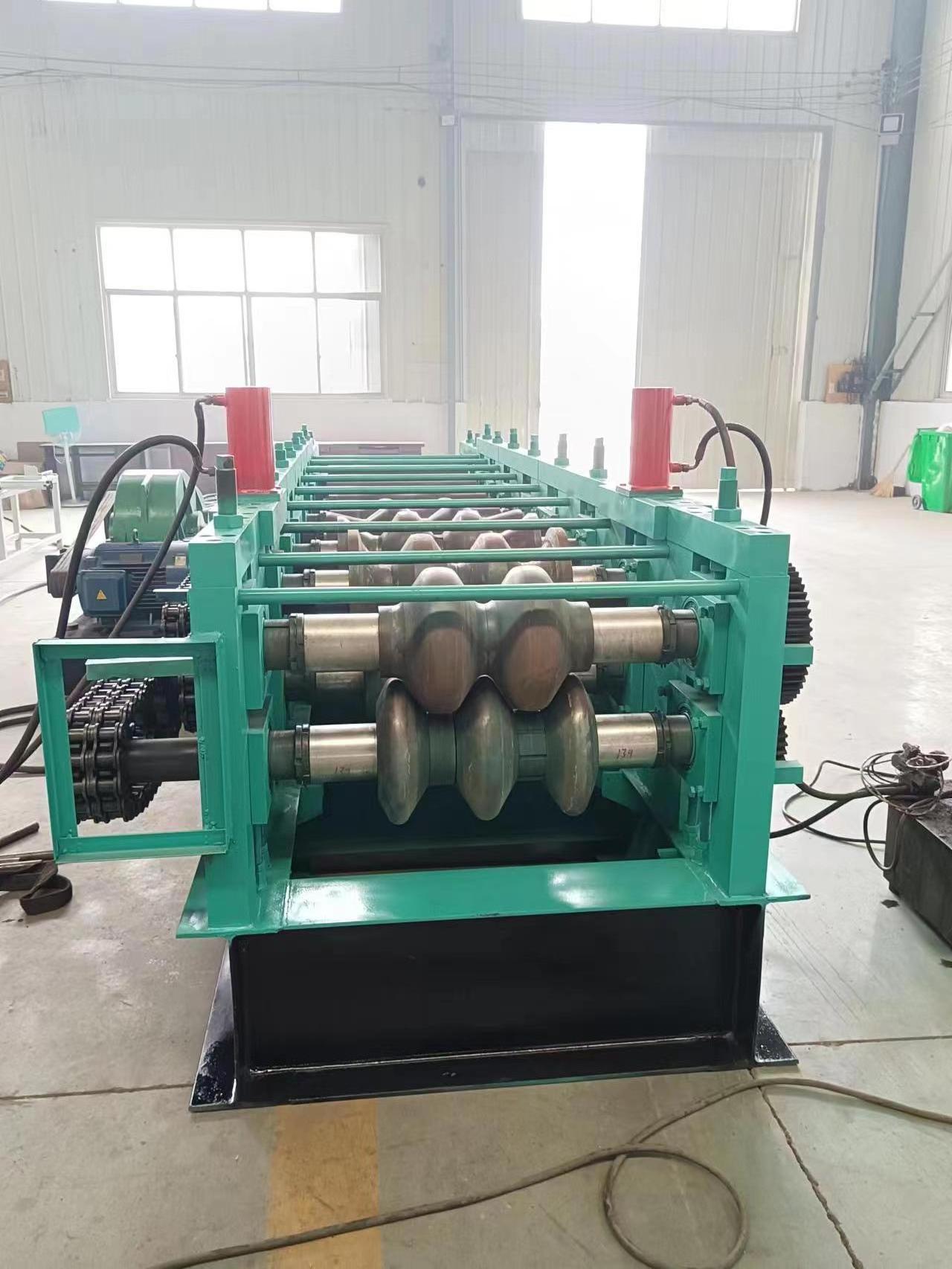 Manufacture High Quality Automatic Three Wave  Highway Guardrail  Cold Roll Forming Machine