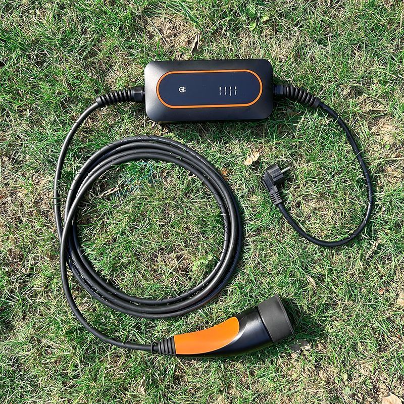 Accept OEM ODM 3.5kw 7kw Portable Home Electric Car Charger EV Mobile Charging Station 5 6 7 10 Meter