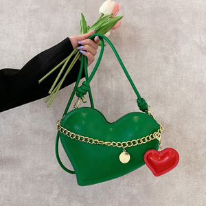 Fashion Portable Designer Ladies Purse Heart Shape Zipper Messenger Lipstick Key Shoulder Beach Bag with Small 3D Heart Pendant