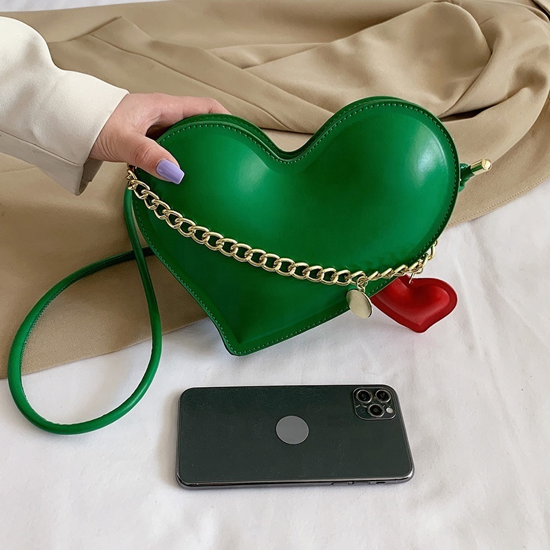 Fashion Portable Designer Ladies Purse Heart Shape Zipper Messenger Lipstick Key Shoulder Beach Bag with Small 3D Heart Pendant