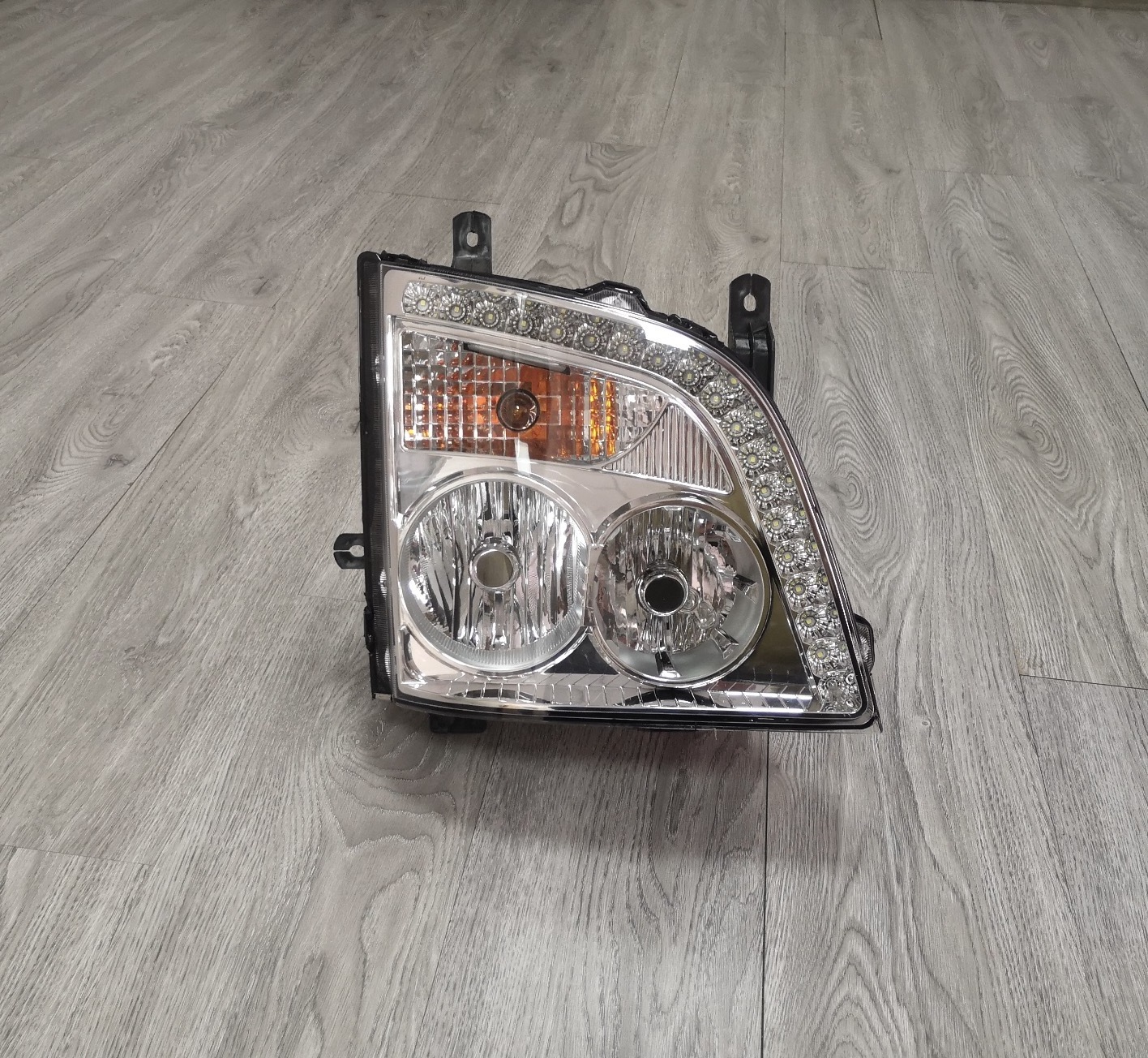 TRUCK HEAD LAMP FOR MERCEDES BENZ AXOR 2018